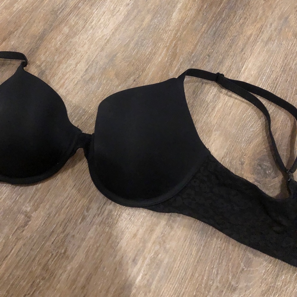 VS bra (never worn)